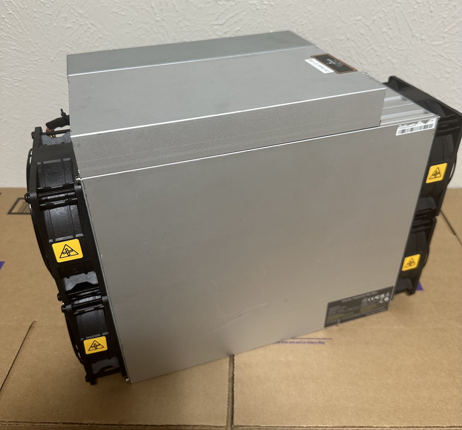 Bitmain Bitcoin Crypto Antminer S19jPro 100T Miner