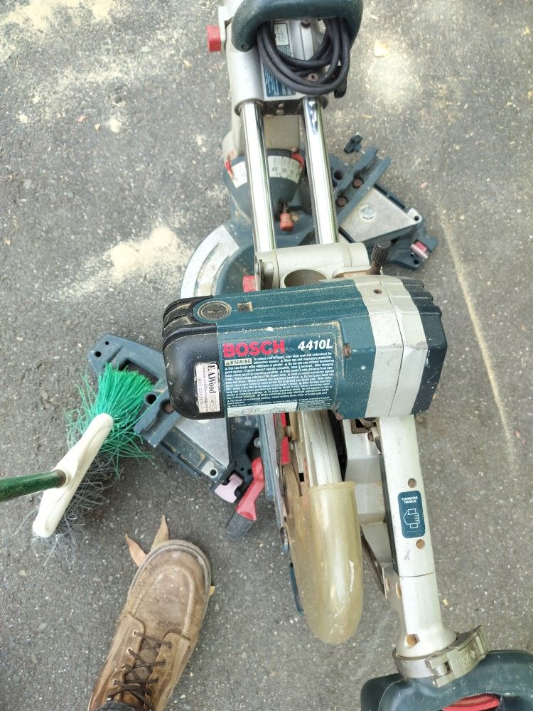 Bosh Mitter And Table Saw 10"