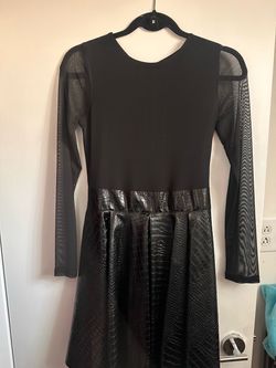 A lot of women close size xs