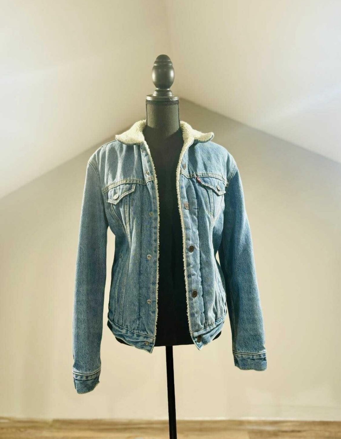 Levi’s Small Sherpa Trucker Jacket