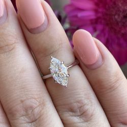 Brand New Sterling Silver 925 Engagement Ring With 1.5CT Marquise Cut CZ Simulated Diamond