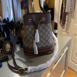 Crossbody/Shoulder Bag - New!