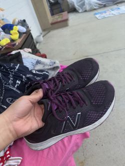 SHOES NEW BALANCE 8$