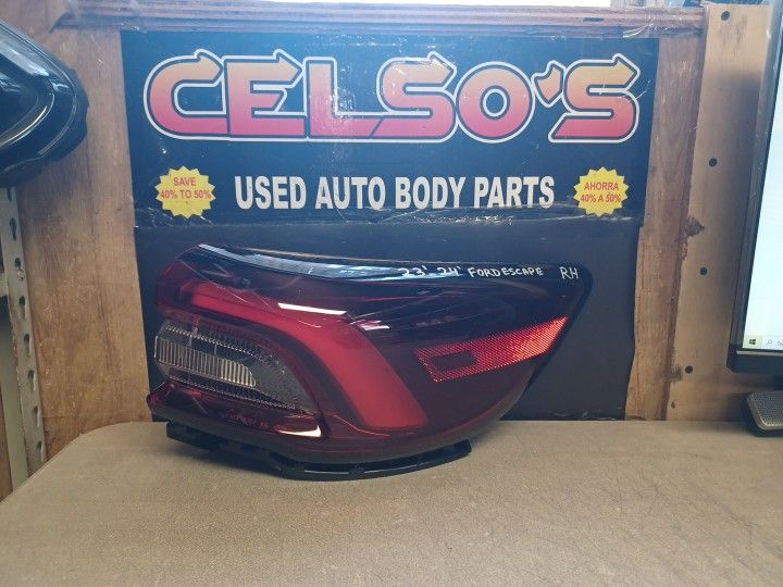 23 24 Ford Escape RH Tail Light LED OEM.