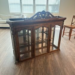 2 Piece China Cabinet