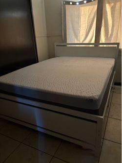 Queen Bed