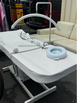 Electric medical spa table