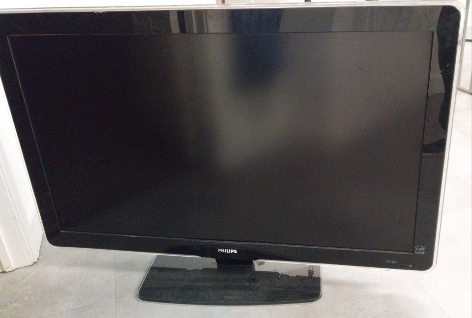 TV 36" With Mount