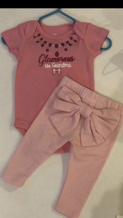 Size 0-3M Glamorous Onesie and Bow pants