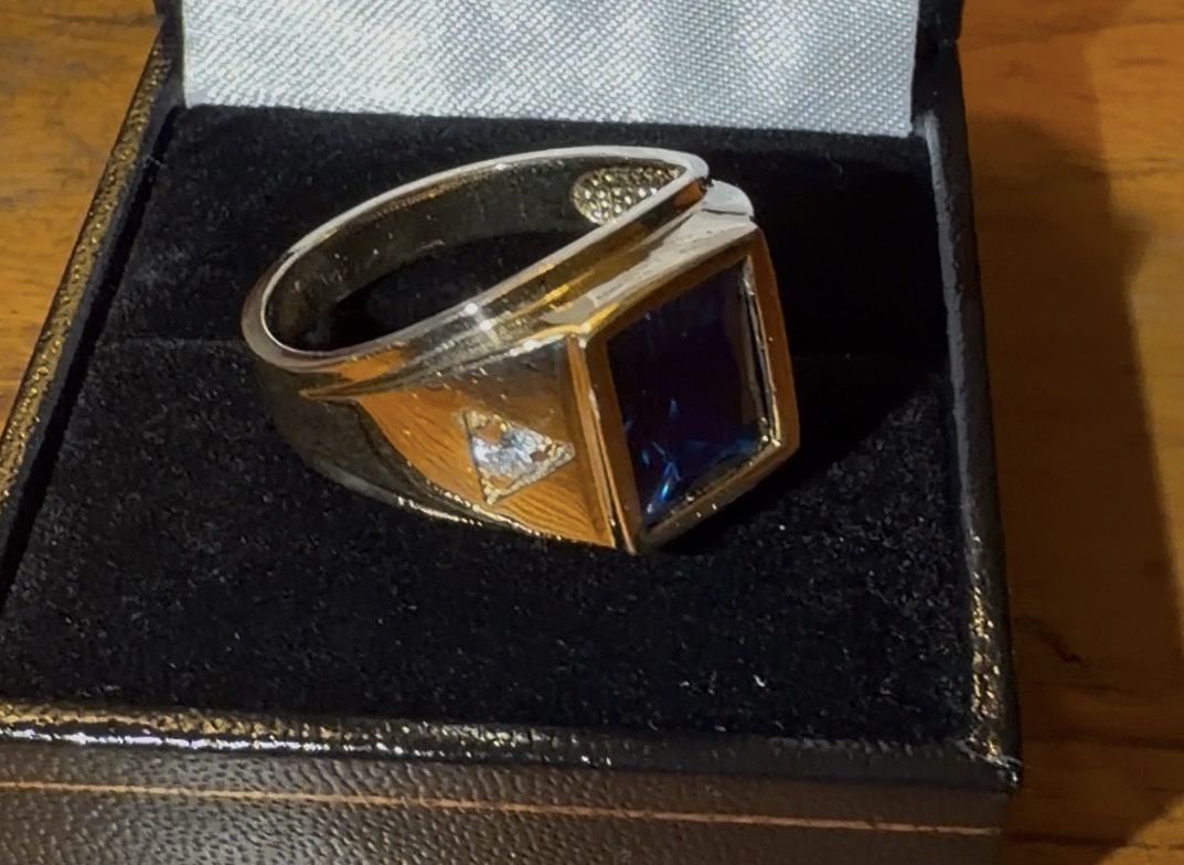 14k gold blue gem ring