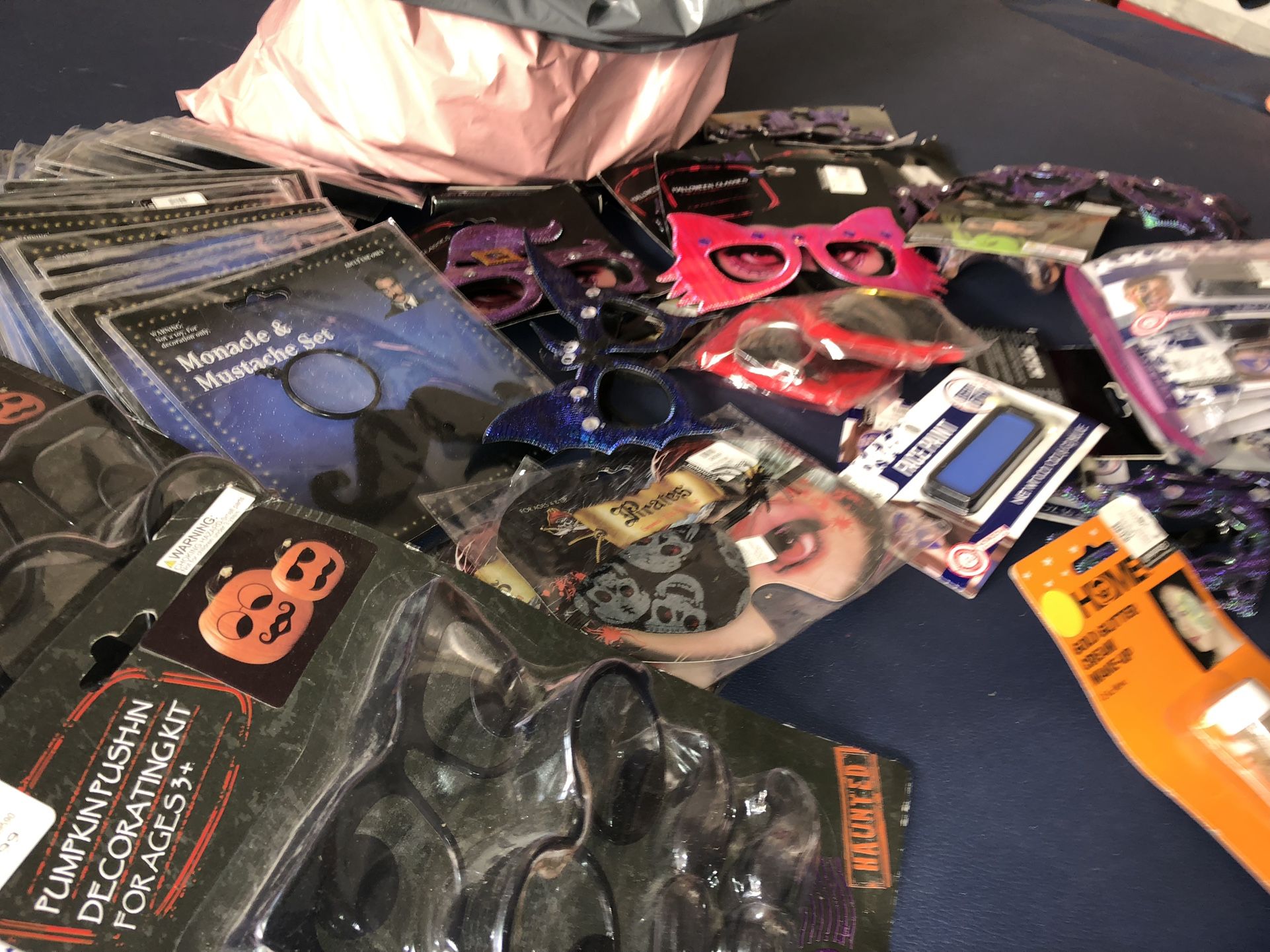 LAST MINUTE HALLOWEEN $1 EACH ITEM GRAB BAGS NEW NIB GLASSES, Kits, Paint, Etc