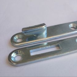 Brand New Set of 4 Metal Plates with Hooks for Wooden Bed Rails Fastener Kit