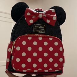 Disney loungefly Mini Backpack, Classic Minnie Mouse