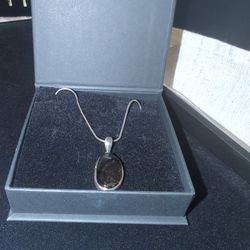 Gorgeous Oval obsidian sterling silver pendant MRT. 925

