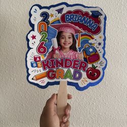 Kinder Graduate Fans 