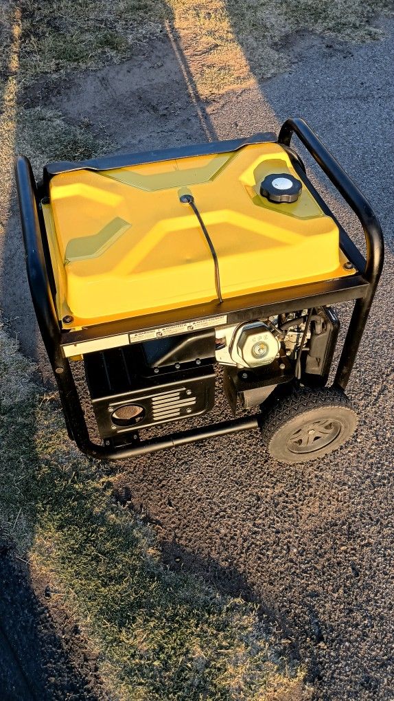Generator Champion 9000.00 Watts, Very Strong, Runs On Duel Fuel Propane & Gasoline, Low Used Only 79 hours 