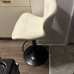 White Bar Stools 