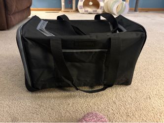 Pet carrier