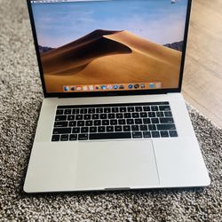 Macbook Pro 15” 2017 Retina Core i7, 16GB, 512GB