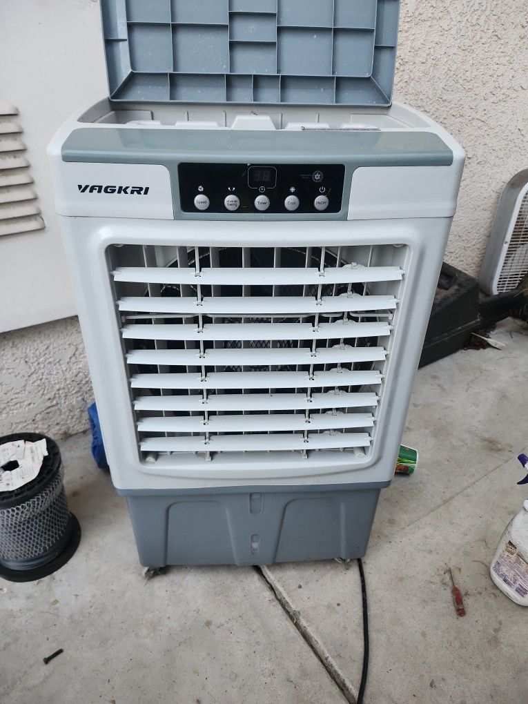 Portable Swamp Cooler  $200 Obo/ Willing To Do Trade As Well