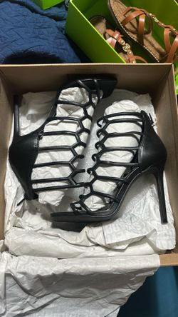 Steve Madden Strappy heel