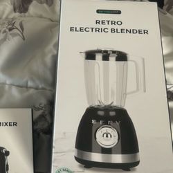 Brand New Retro Style Blender