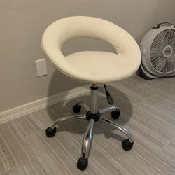 Roll chair 