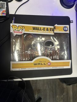 Pop Walle And Eve Figure Diorama