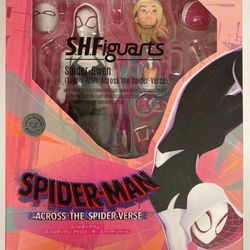 Double Pack Of Figures, Spider Verse, Gwen, Stacy, And Andrew Garfield Amazing Spider-Man