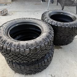 Wrangler Tires 275 / 70R18