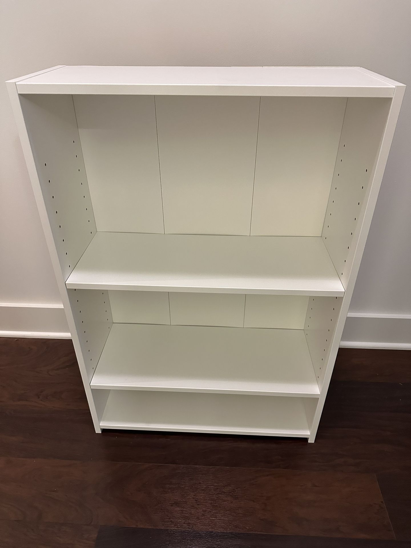 White Shelf with Interchangeable Shelves