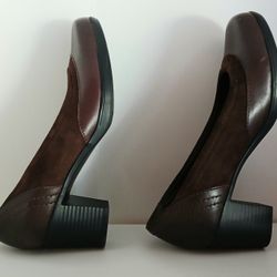 Women's Clarks Bendable Pumps  Brown Leather  Platform Heel Shoes - Size 9.5