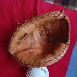 VINTAGE REGENT FIRST BASE BASEBALL GLOVE 