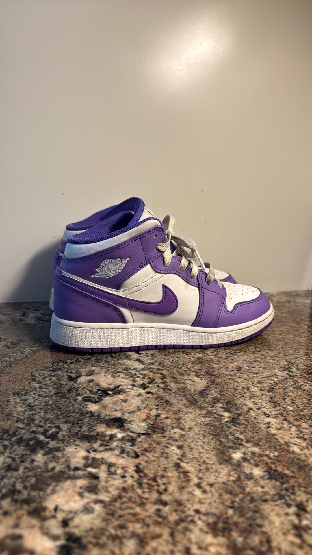 Jordan 1 Mid Retro Purple