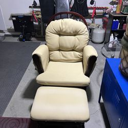 Rocking Chair/Swivel Chair With Ottoman 