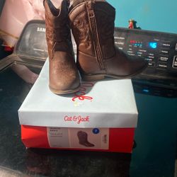 Size 7 Boots girl