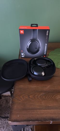 JBL Tour One M2