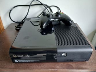 Xbox 360 E 250 GB