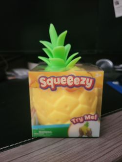 Squeeezy Pineapple Squishy