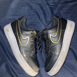 Nike Men’s Air Force 1 Size 9.5 Black And Gold