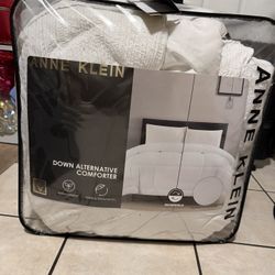 Anne Klein Down Alternative Comforter