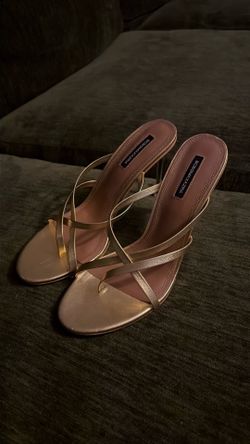 BCBG Gold heels size 9 1/2