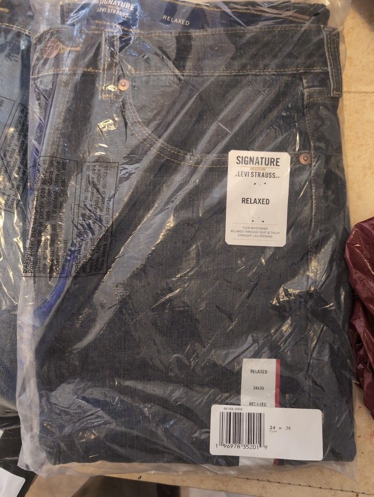 Signature Levi's Strauss