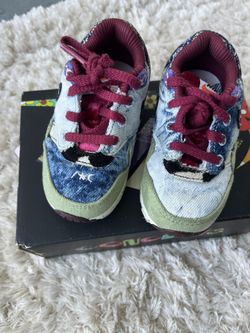 Toddler Nikes Size 6c