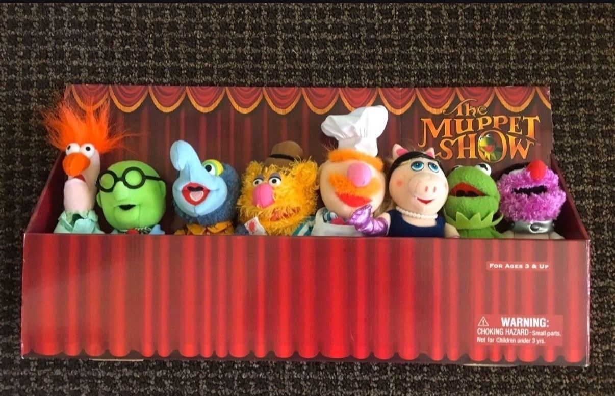 Jim Henson The Muppet Show 8 piece plush Figures new in Box