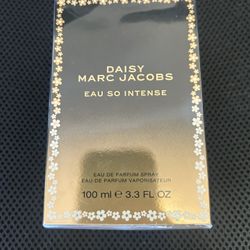 Marc Jacob's Daisy 