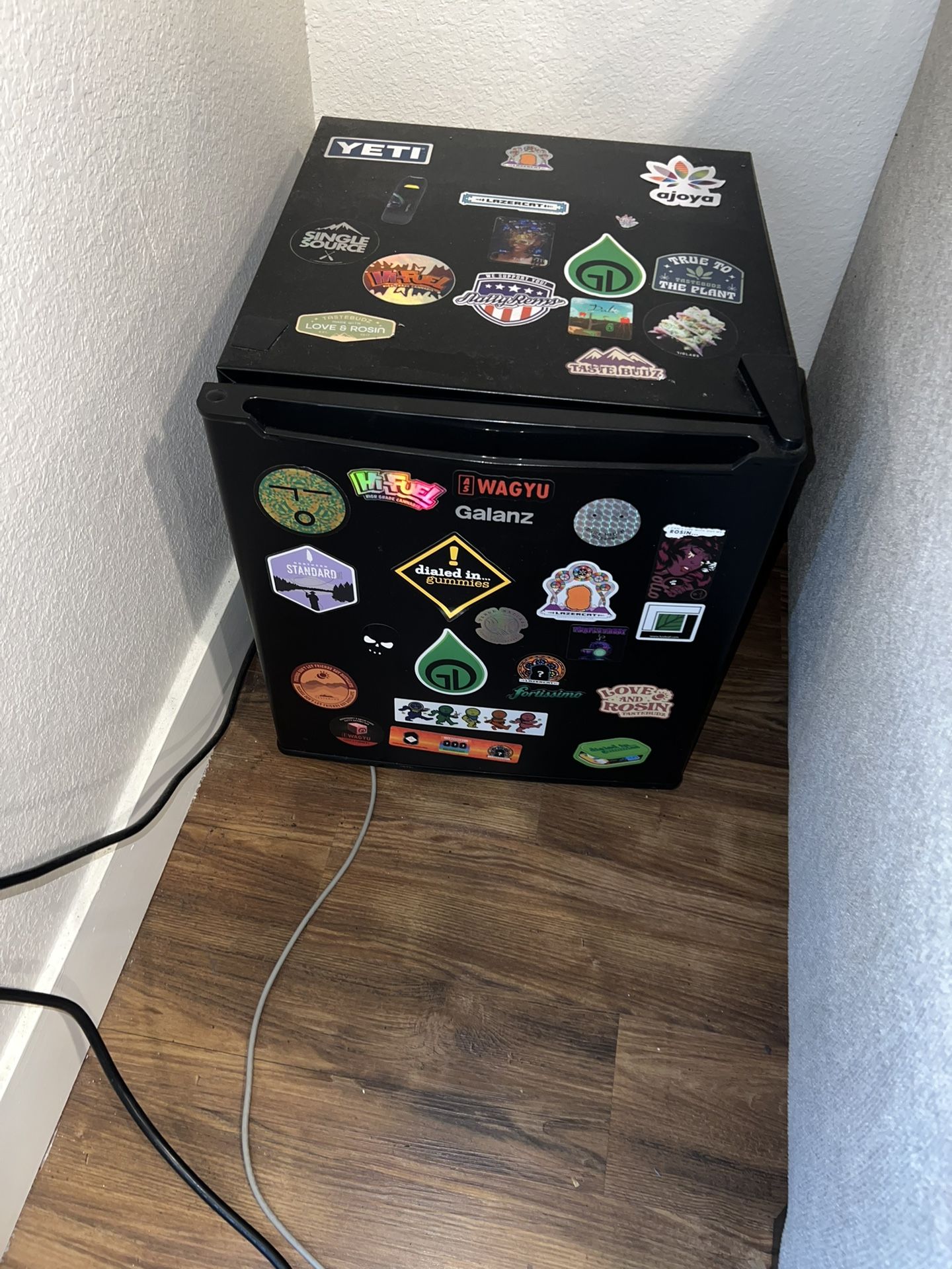 Galanz 1.7 Cubic Feet Mini Fridge