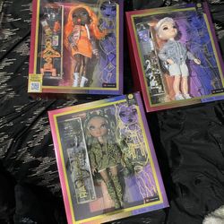 Dolls 