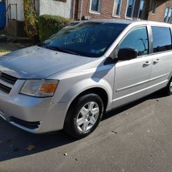 2009 DODGE CARAVAN!! RUNS BEAUTIFUL! 3RD ROW, STOW & GO SEATS. EVERYTHING WORKS! ONLY $3999 OR BEST OFFER!