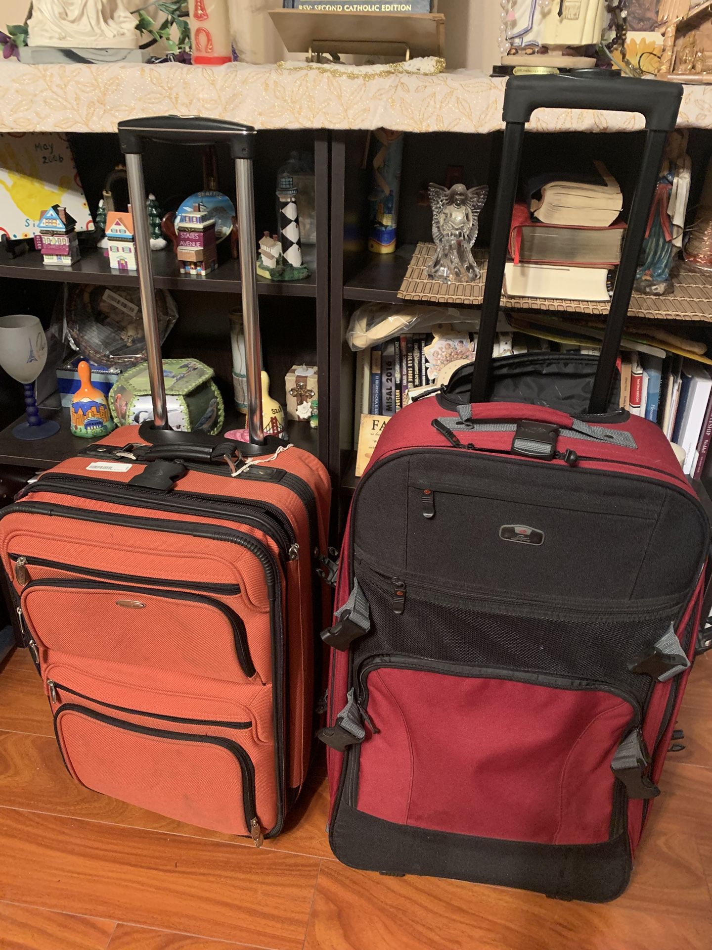 Carry On Luggages, 2 Different Ones